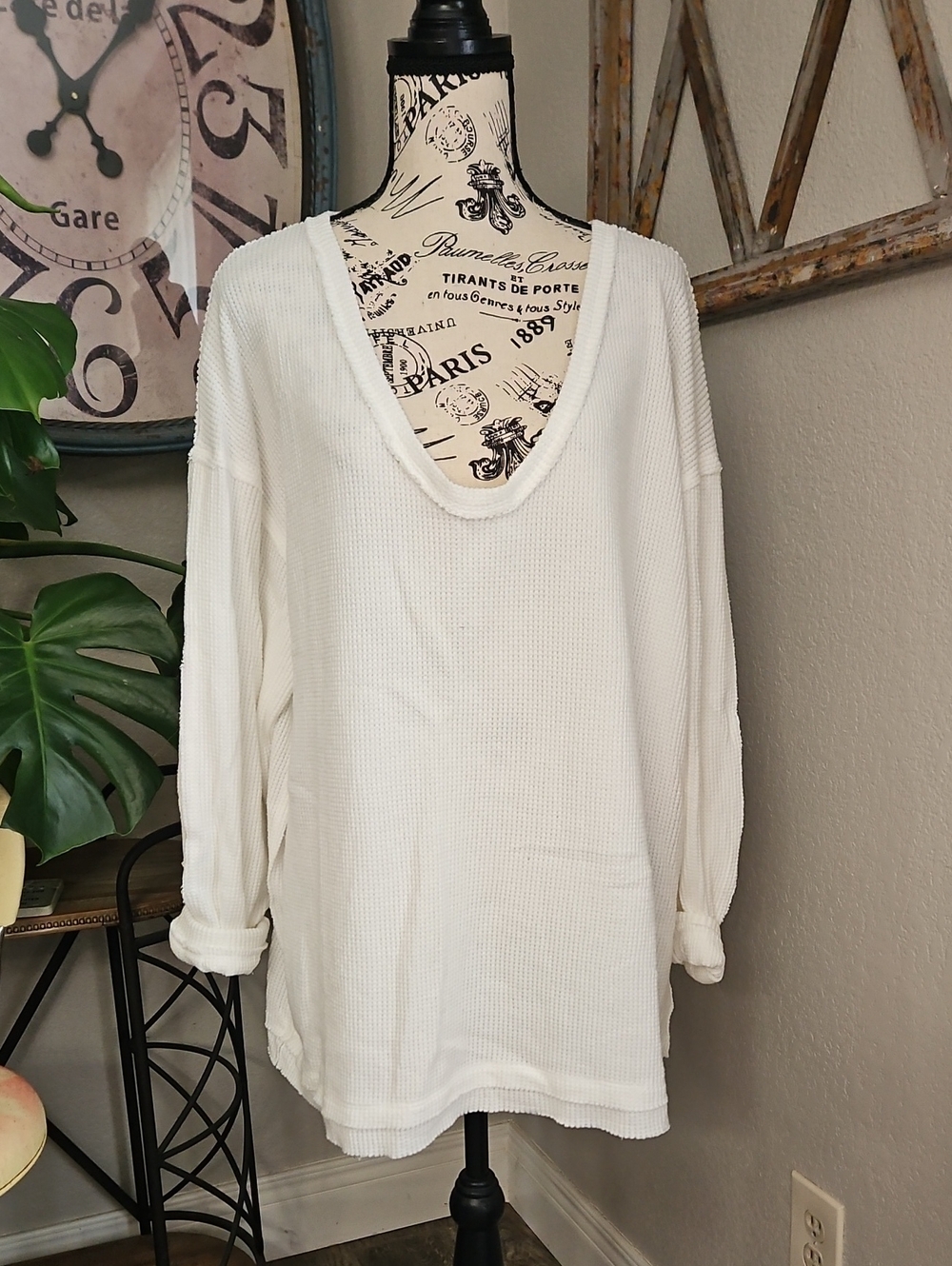 Women's Oversized Waffle V-Neck Top